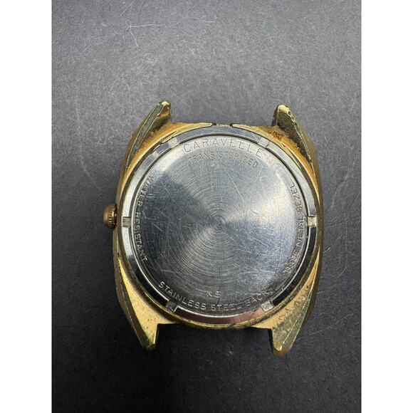Vintage Bulova Caravelle Transistorized N5 Gold Tone Date Square Watch No Band - Picture 7 of 9